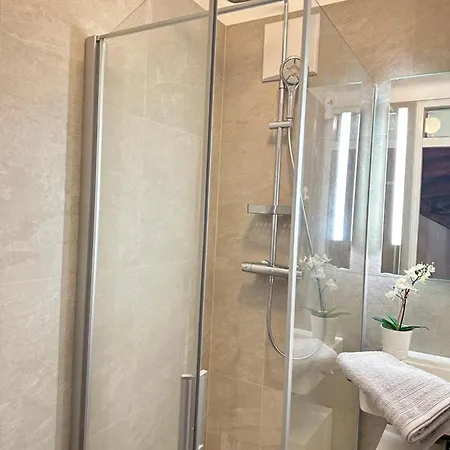 Konukevi Greennest Retreat & Parking