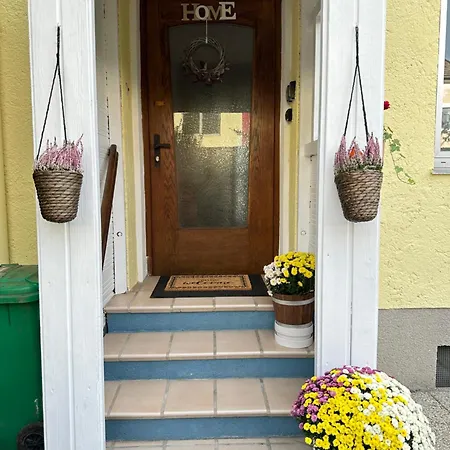 Guest house Paradise & Cozy Retreat With Free Parking